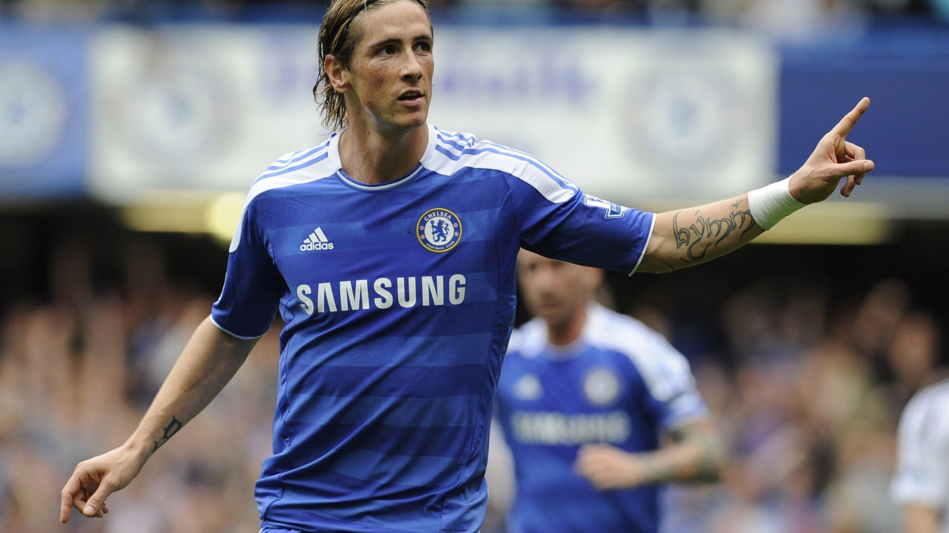 爱游戏官方-林丹重返赛场参加明星表演赛，林丹比赛名场面